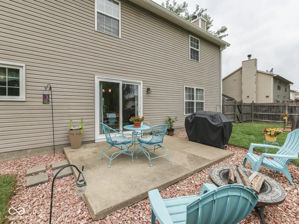 615 Hummingbird Lane Whiteland, IN 46184