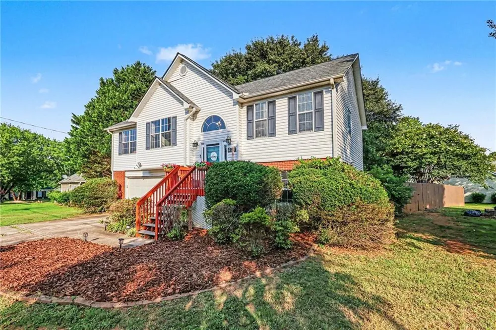 409 Bear Cub Path Social Circle, GA 30025