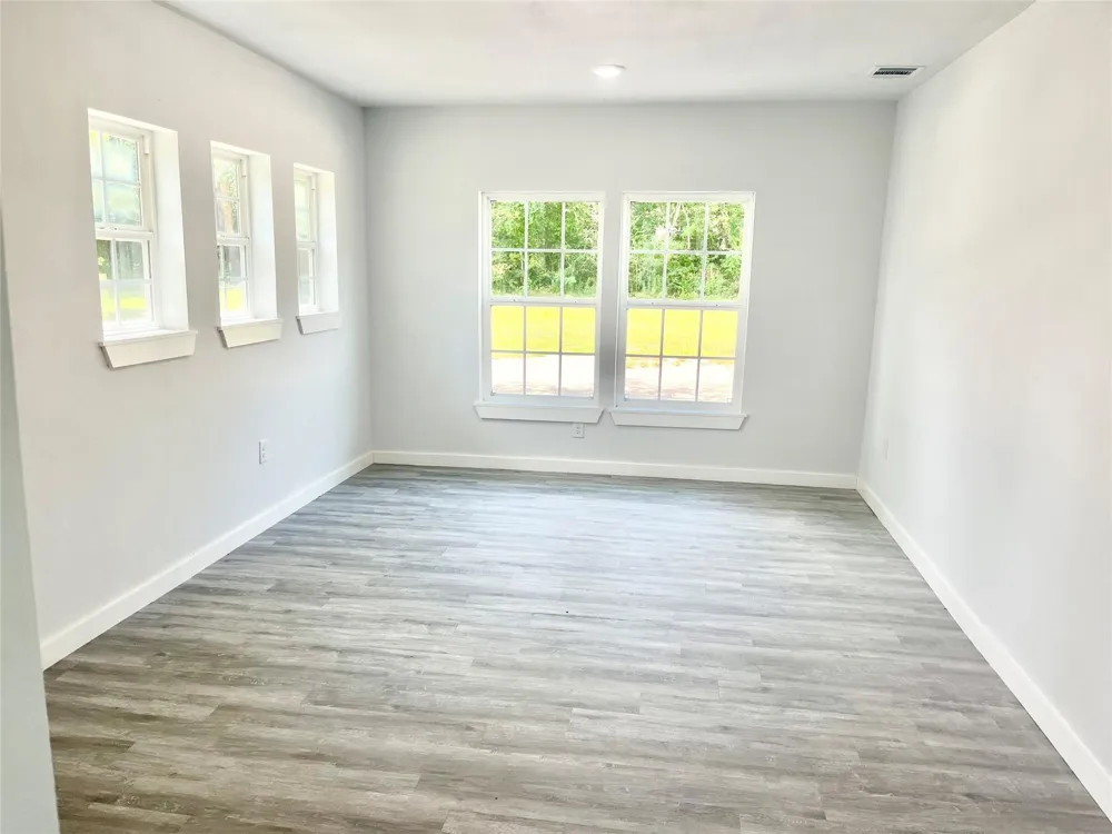 1785 S Byrd Avenue Shepherd, TX 77371