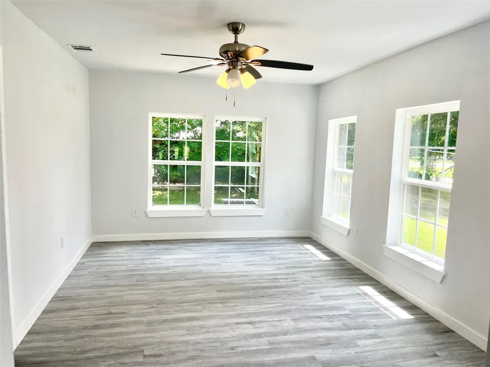 1785 S Byrd Avenue Shepherd, TX 77371