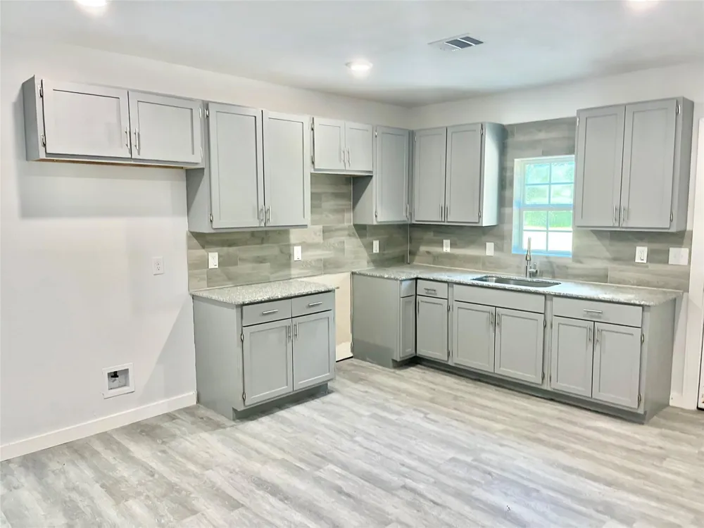 1785 S Byrd Avenue Shepherd, TX 77371