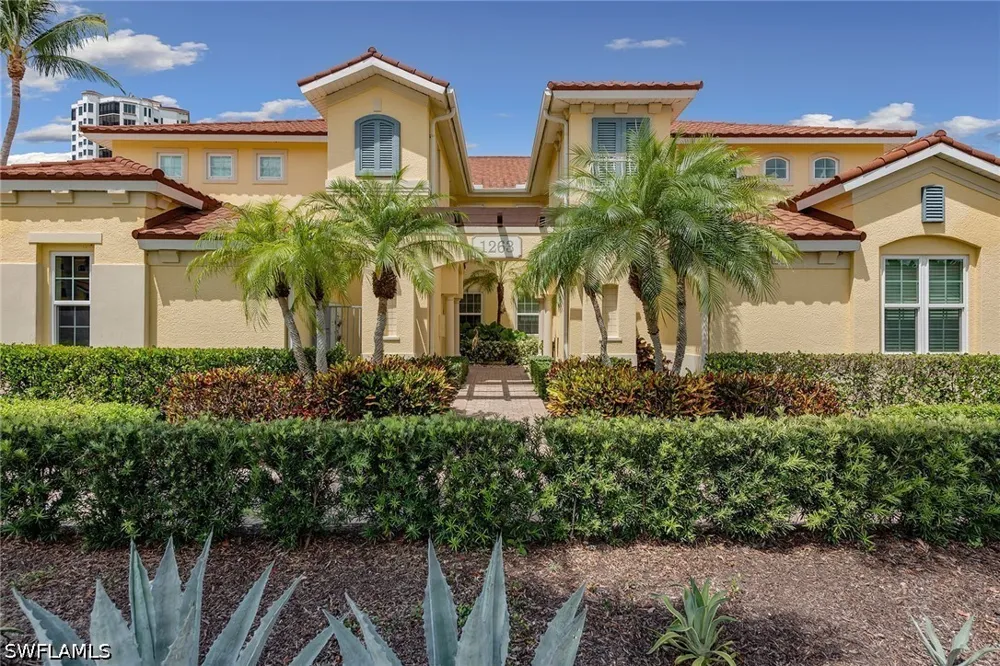 Rialto Way #102 Naples, FL 34114