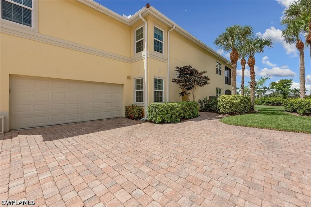 Rialto Way #102 Naples, FL 34114