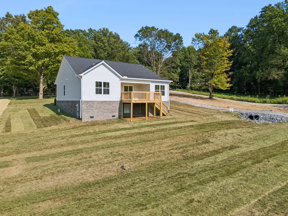 7982 Gideon Rd Greenbrier, TN 37073