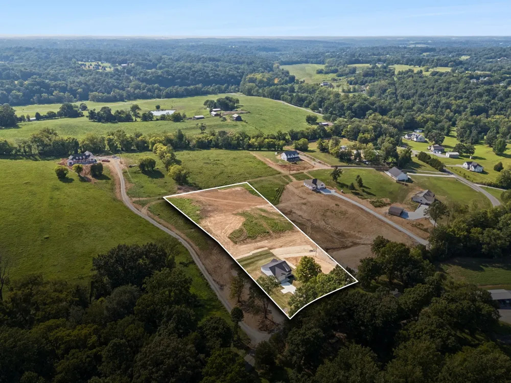 7982 Gideon Rd Greenbrier, TN 37073