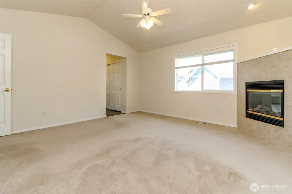37825 35th Way S Auburn, WA 98001