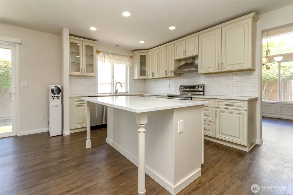 37825 35th Way S Auburn, WA 98001