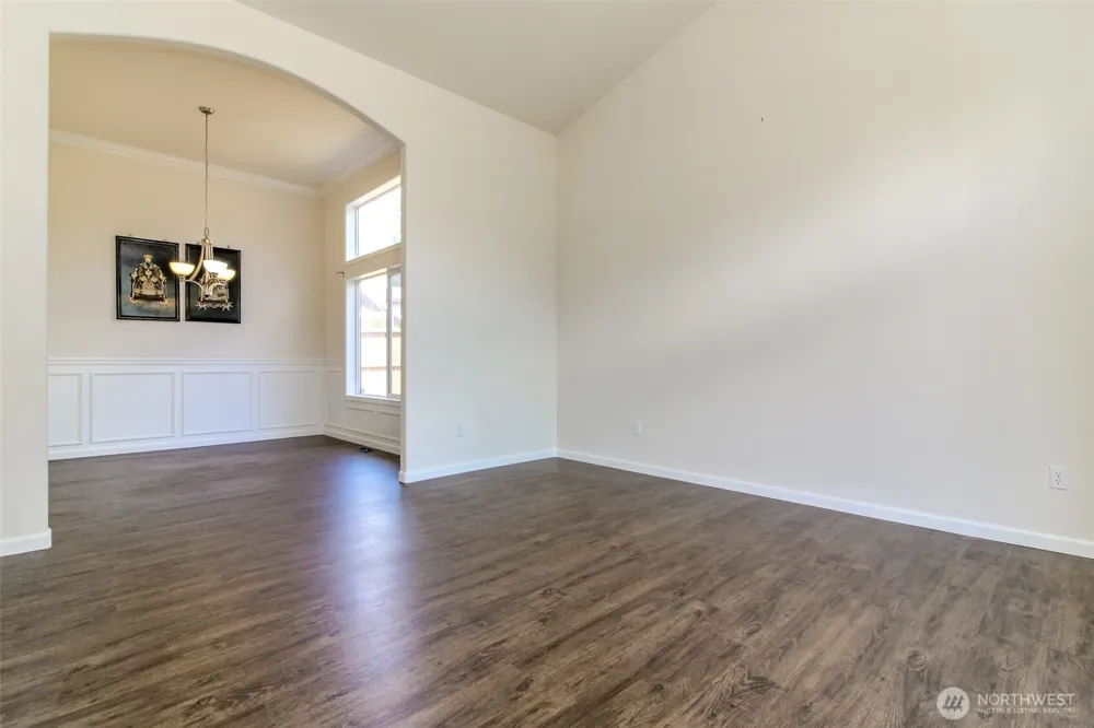 37825 35th Way S Auburn, WA 98001
