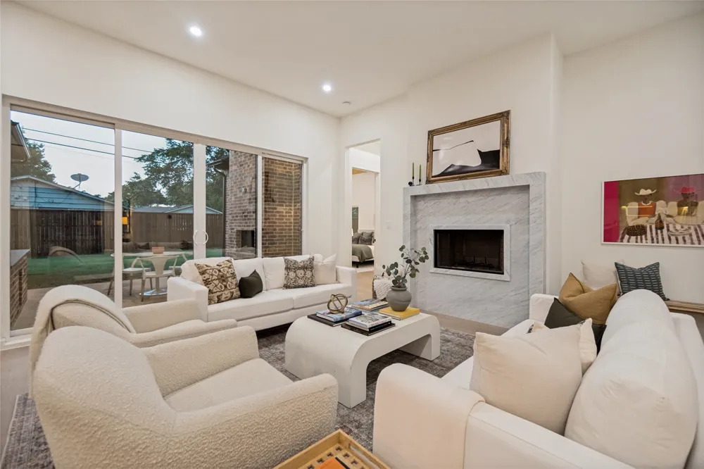 3507 Warick Drive Dallas, TX 75229