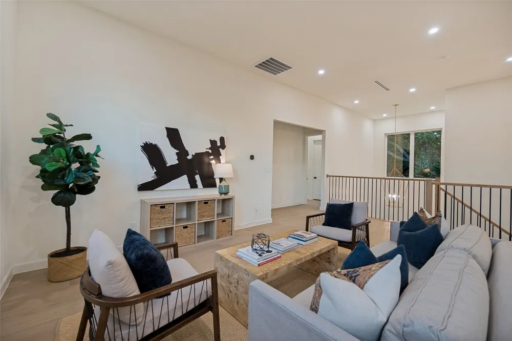 3507 Warick Drive Dallas, TX 75229