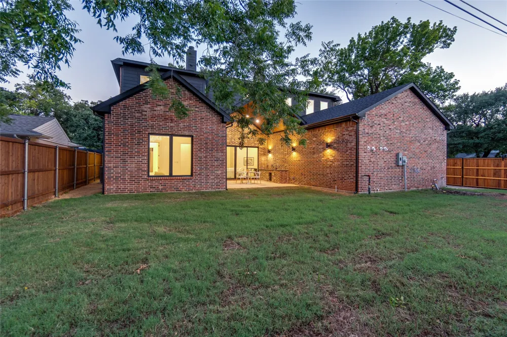 3507 Warick Drive Dallas, TX 75229