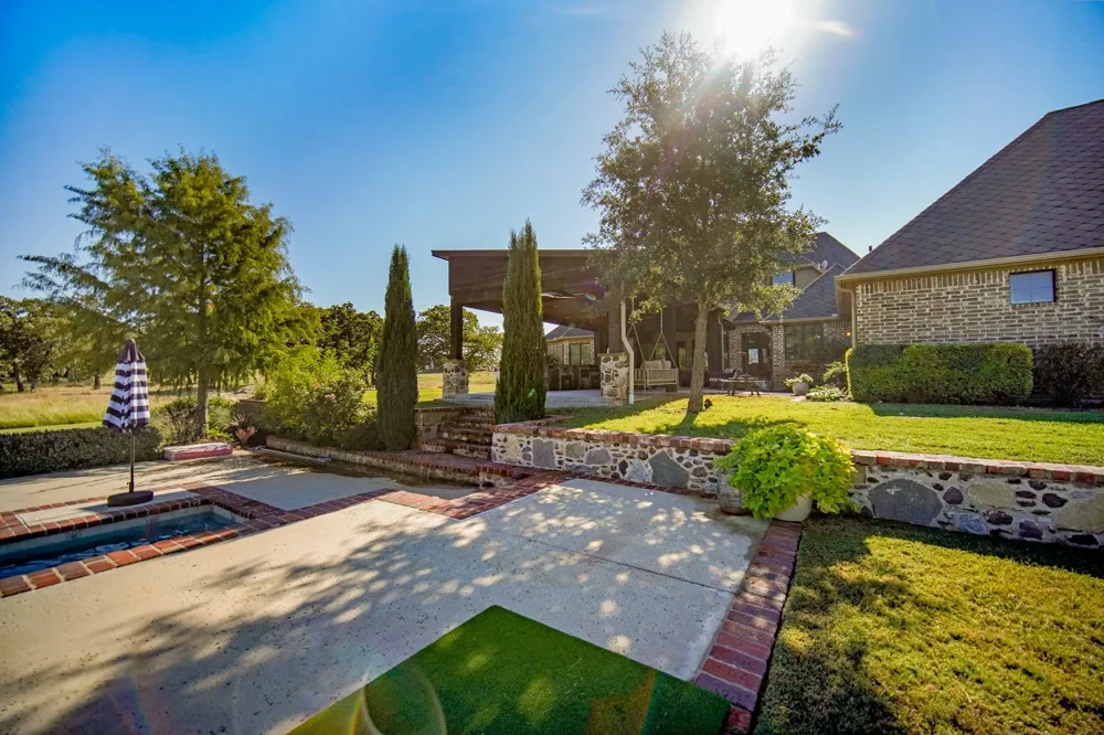 354 Ballpark Way Jacksboro, TX 76458