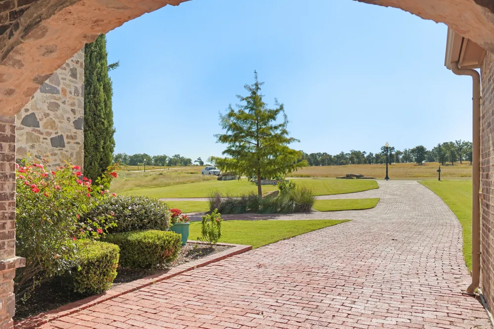 354 Ballpark Way Jacksboro, TX 76458