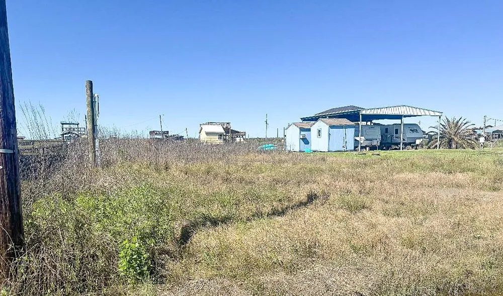 1455 Mabry Street Gilchrist, TX 77617