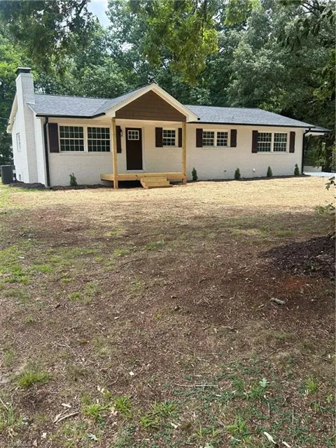 5726 Edgar Road