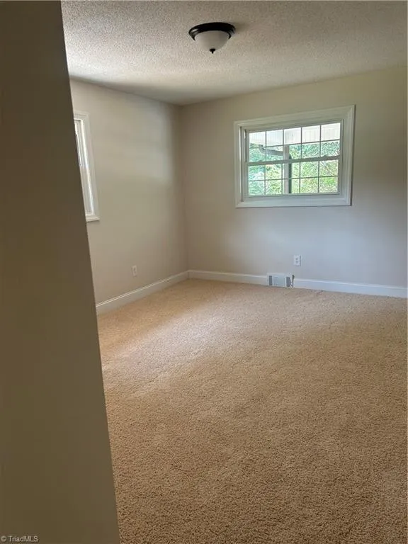 5726 Edgar Road Archdale, NC 27263