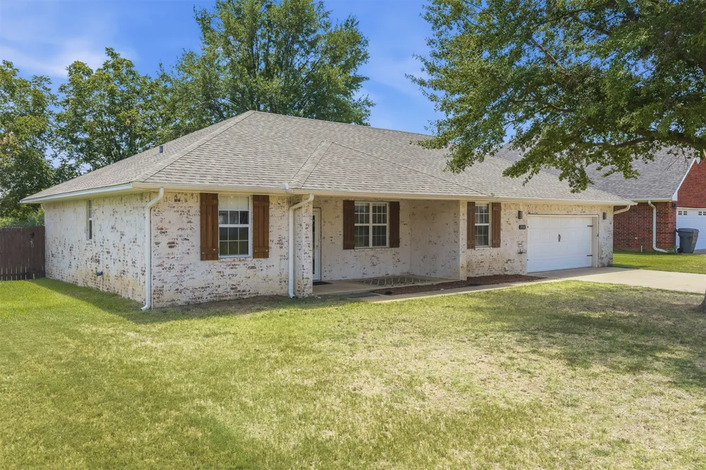 1908 S 6th Avenue NW Ardmore, OK 73401