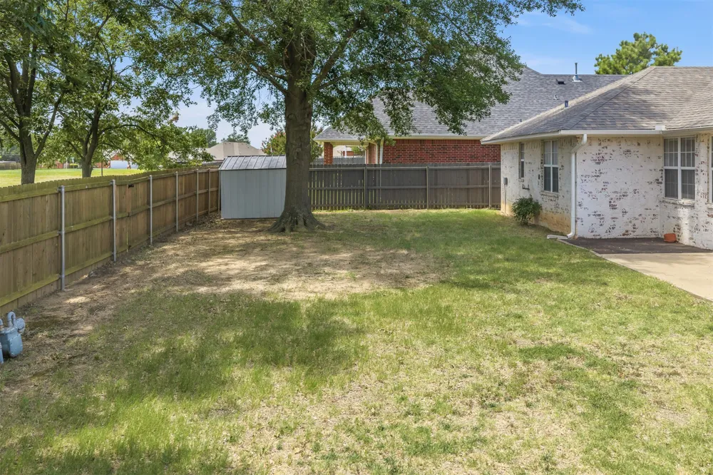 1908 S 6th Avenue NW Ardmore, OK 73401