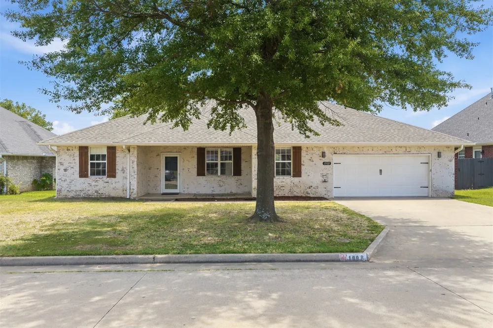 1908 S 6th Avenue NW Ardmore, OK 73401