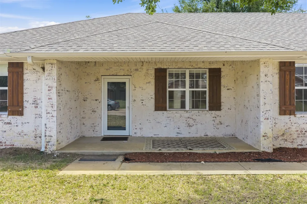 1908 S 6th Avenue NW Ardmore, OK 73401