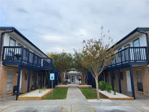 425 Clifford Street #7