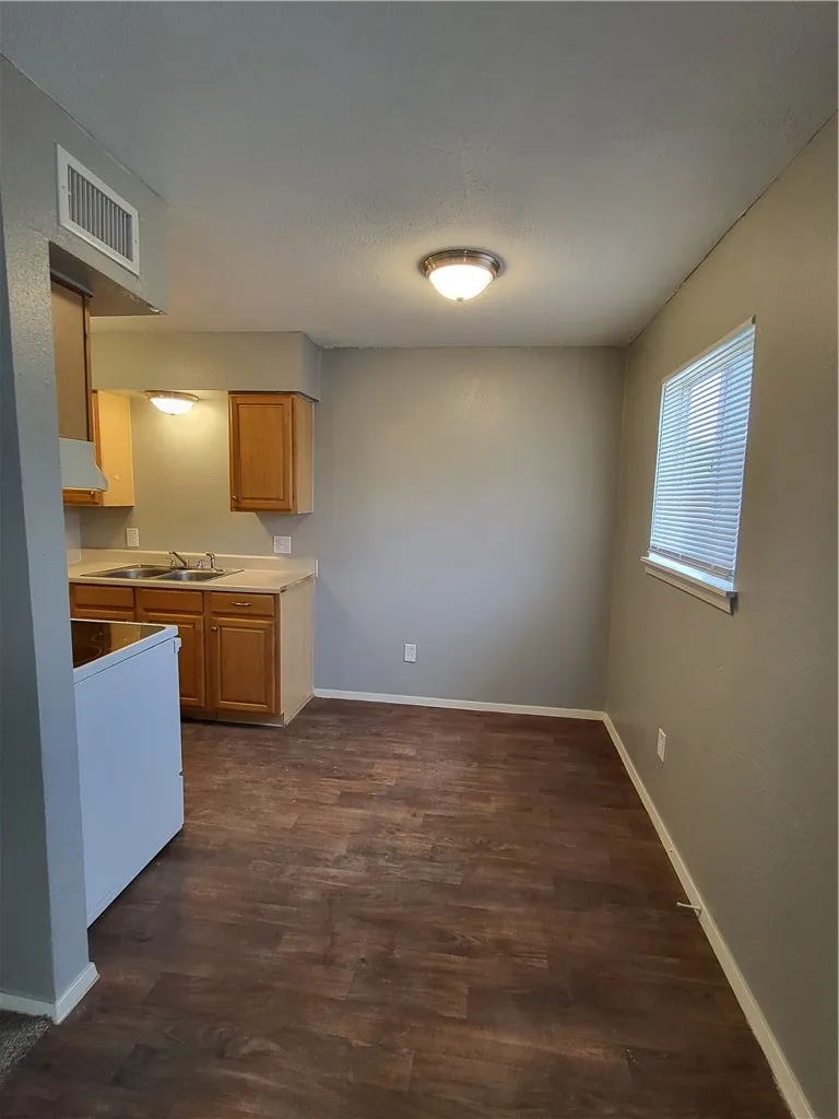 425 Clifford Street #7 Corpus Christi, TX 78404