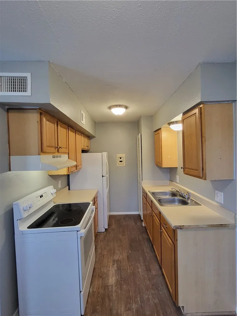 425 Clifford Street #7 Corpus Christi, TX 78404