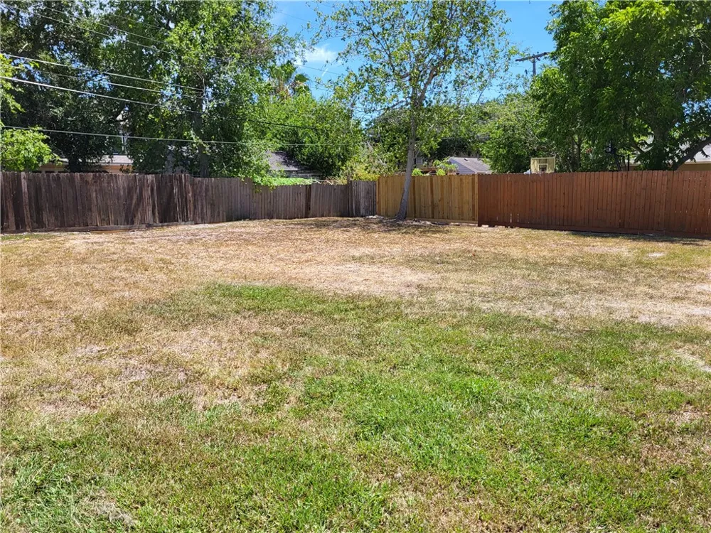425 Clifford Street #7 Corpus Christi, TX 78404