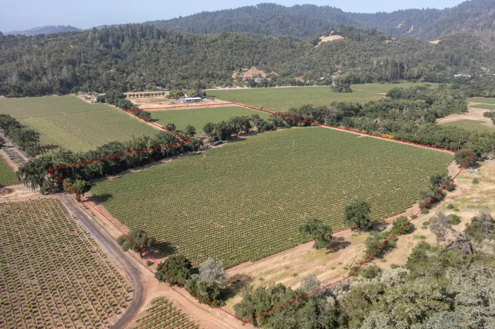 31420 Highway 128 Cloverdale, CA 95425
