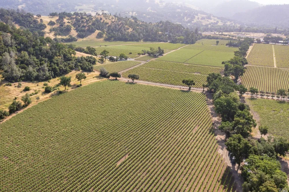 31420 Highway 128 Cloverdale, CA 95425