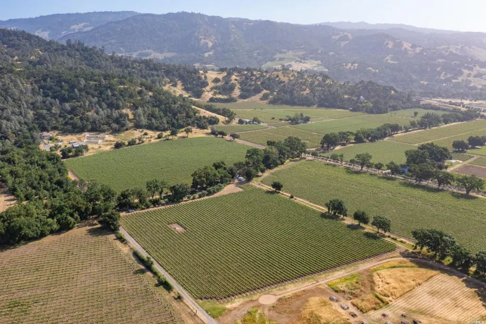 31420 Highway 128 Cloverdale, CA 95425