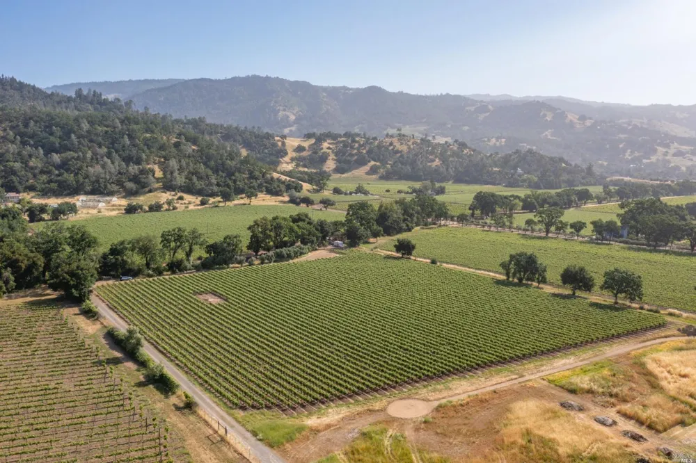 31420 Highway 128 Cloverdale, CA 95425