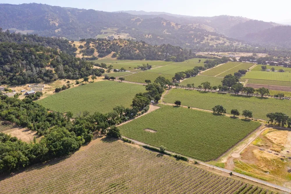 31420 Highway 128 Cloverdale, CA 95425