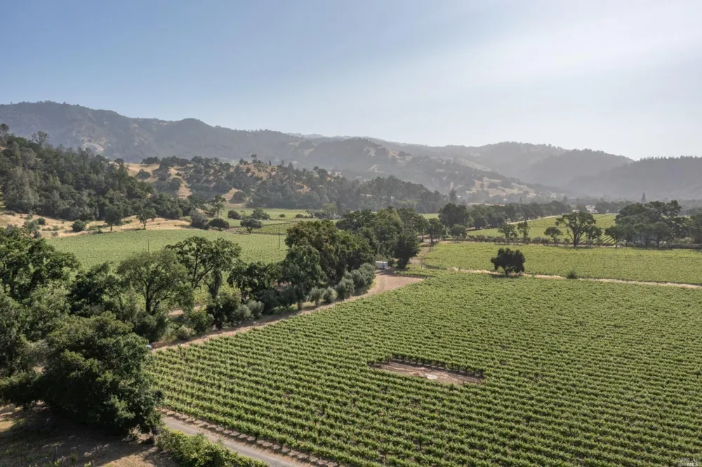 31420 Highway 128 Cloverdale, CA 95425