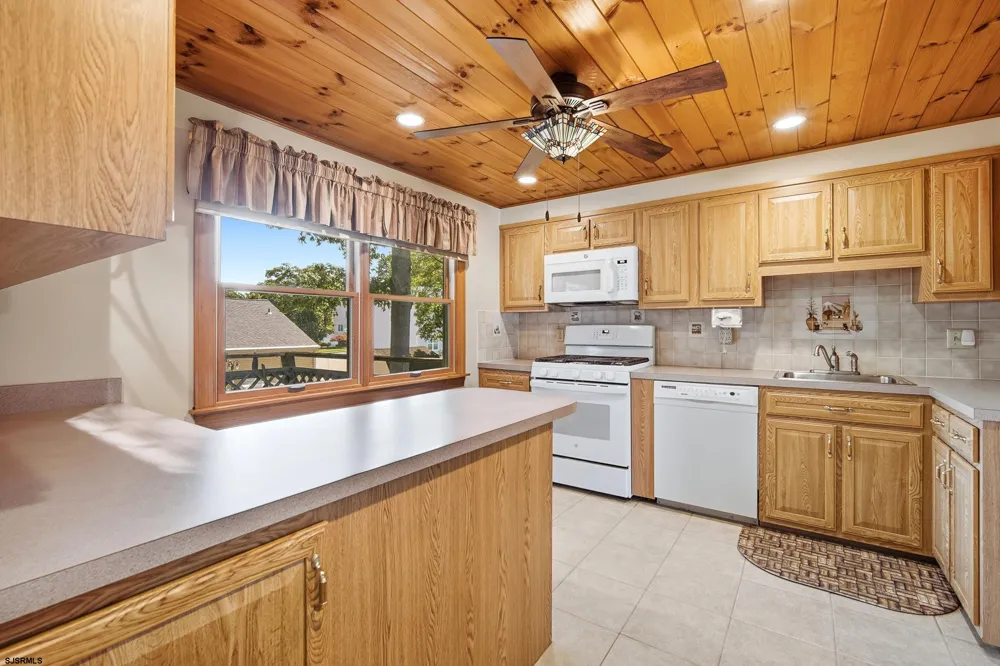 1108 Spring Absecon, NJ 08201