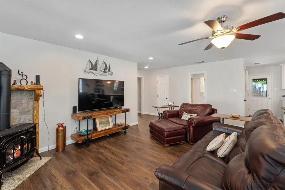138 Wildgrove Drive Gun Barrel City, TX 75156