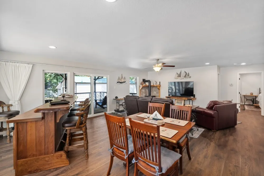 138 Wildgrove Drive Gun Barrel City, TX 75156