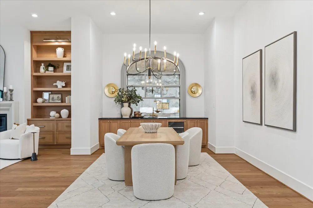 867 W 42nd Street Houston, TX 77018