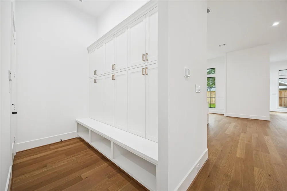 867 W 42nd Street Houston, TX 77018