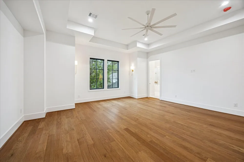 867 W 42nd Street Houston, TX 77018