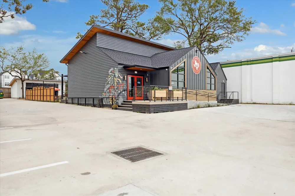 867 W 42nd Street Houston, TX 77018