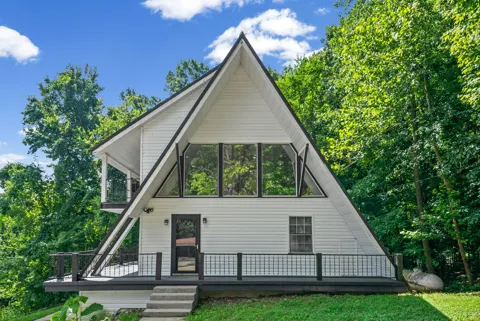 7 Valley Dr