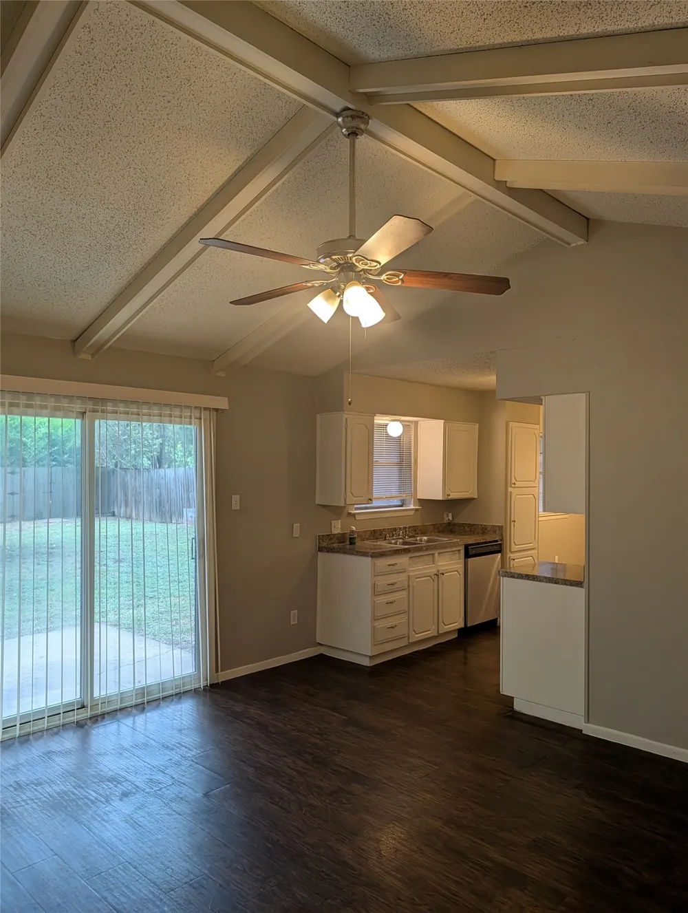 633 Christie Court Everman, TX 76140