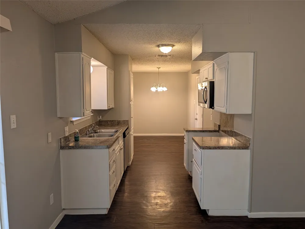 633 Christie Court Everman, TX 76140