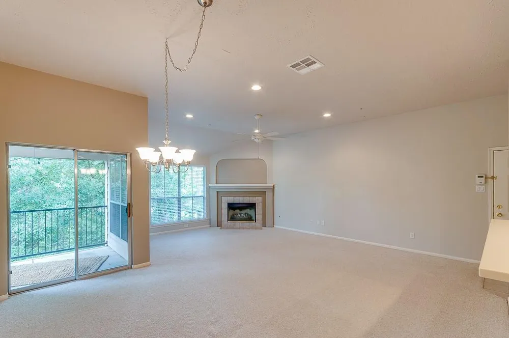 8051 Bay Branch Drive #333 The Woodlands, TX 77382