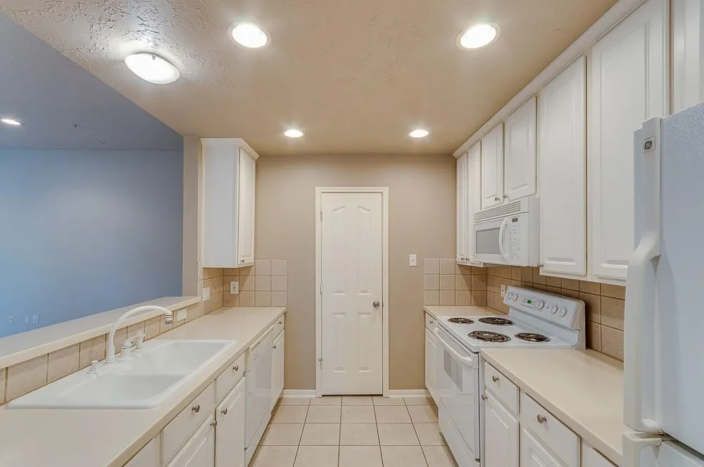 8051 Bay Branch Drive #333 The Woodlands, TX 77382