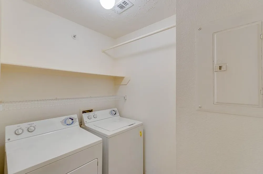 8051 Bay Branch Drive #333 The Woodlands, TX 77382