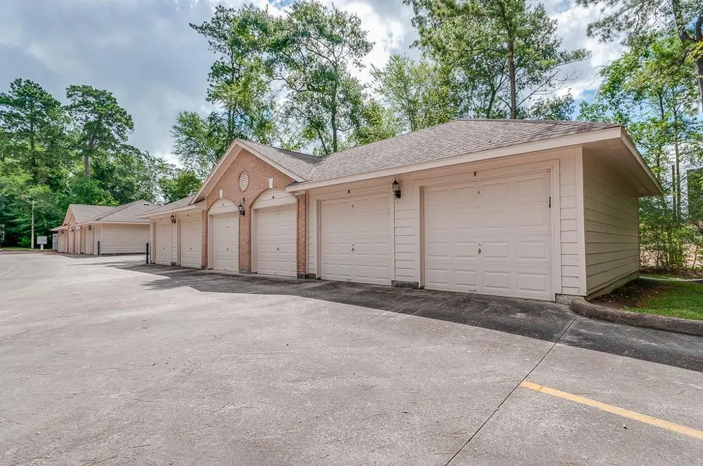 8051 Bay Branch Drive #333 The Woodlands, TX 77382