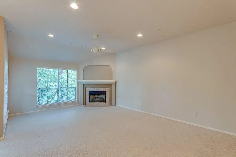 8051 Bay Branch Drive #333 The Woodlands, TX 77382