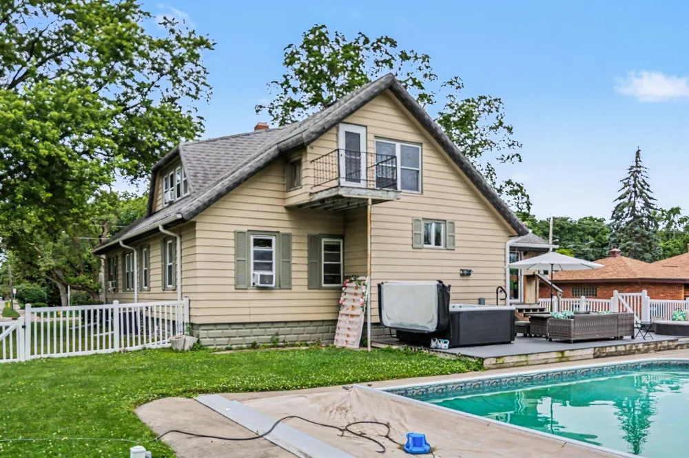 2211 Morton Avenue St. Joseph, MI 49085